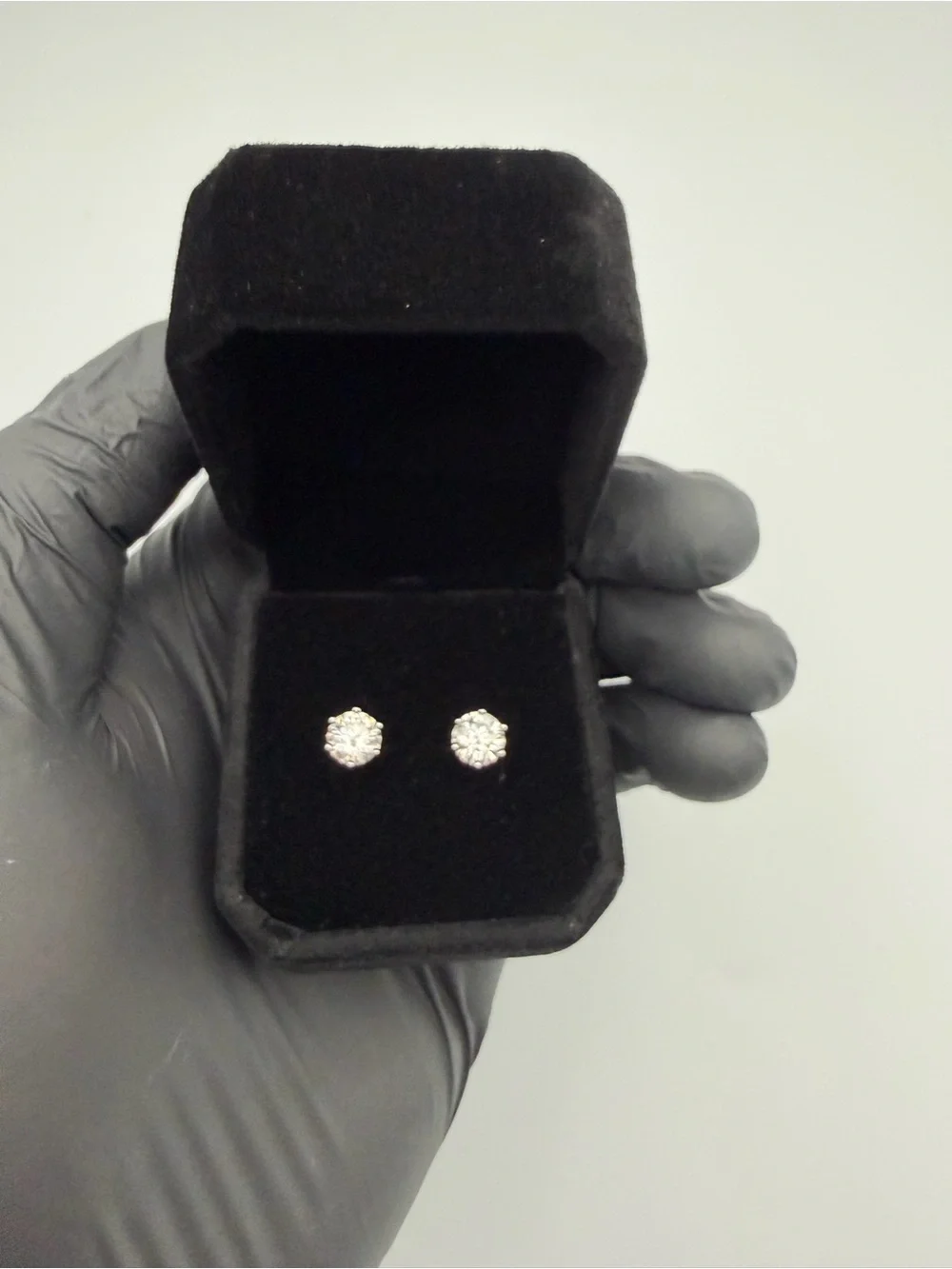 1.00 Ct Round Cut D VVS1 Lab Grown Diamond Stud Earrings in 925 Sterling Silver